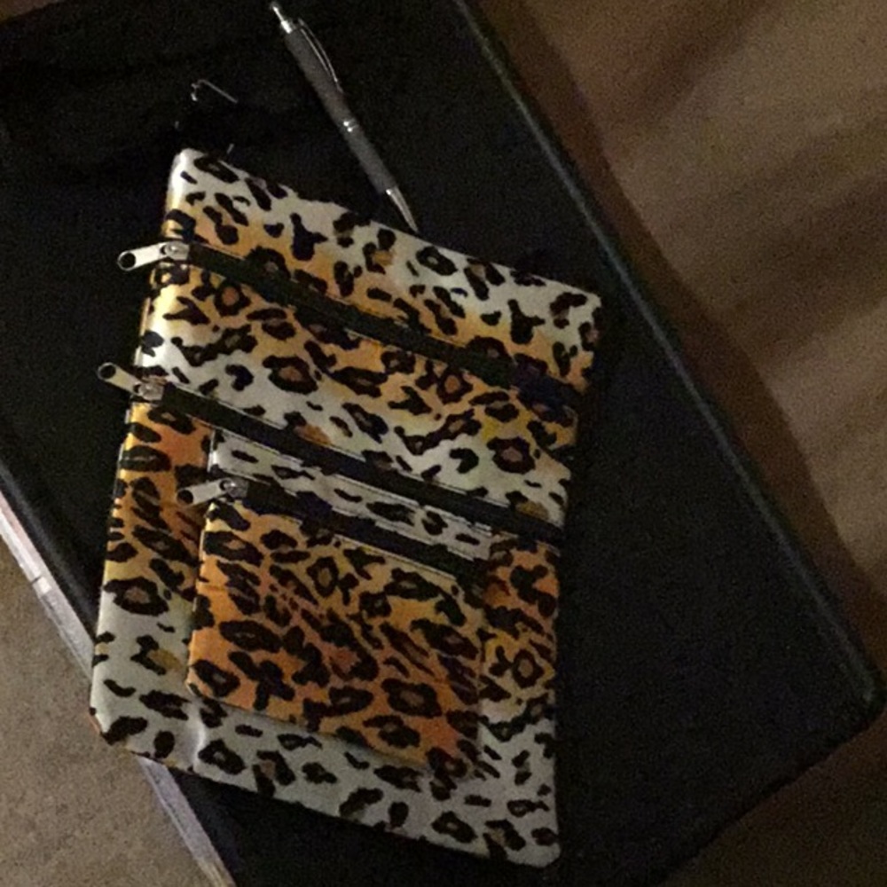 NWOT Tablet Bag